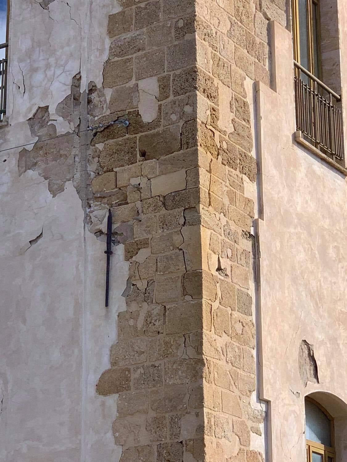 Perché chiusa totalmente via Agatocle a Sciacca? Risponde il commissario Navarra:" Rischio sicurezza"