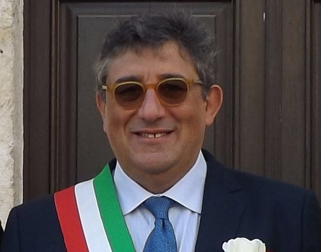 Vaccinazioni prioritarie ai sindaci, Cuffaro attacca il presidente dell’Anci Decaro