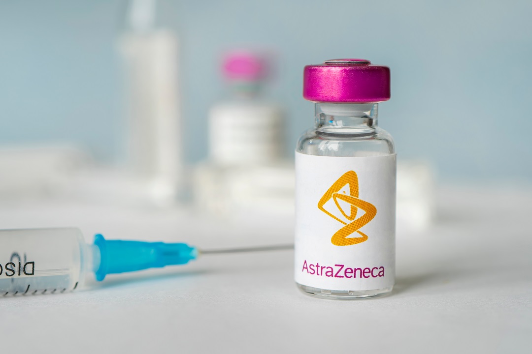 Conferenza stampa Ema, via libera da domani ad Astrazeneca: " Non c'è alcun collegamento con le trombosi"