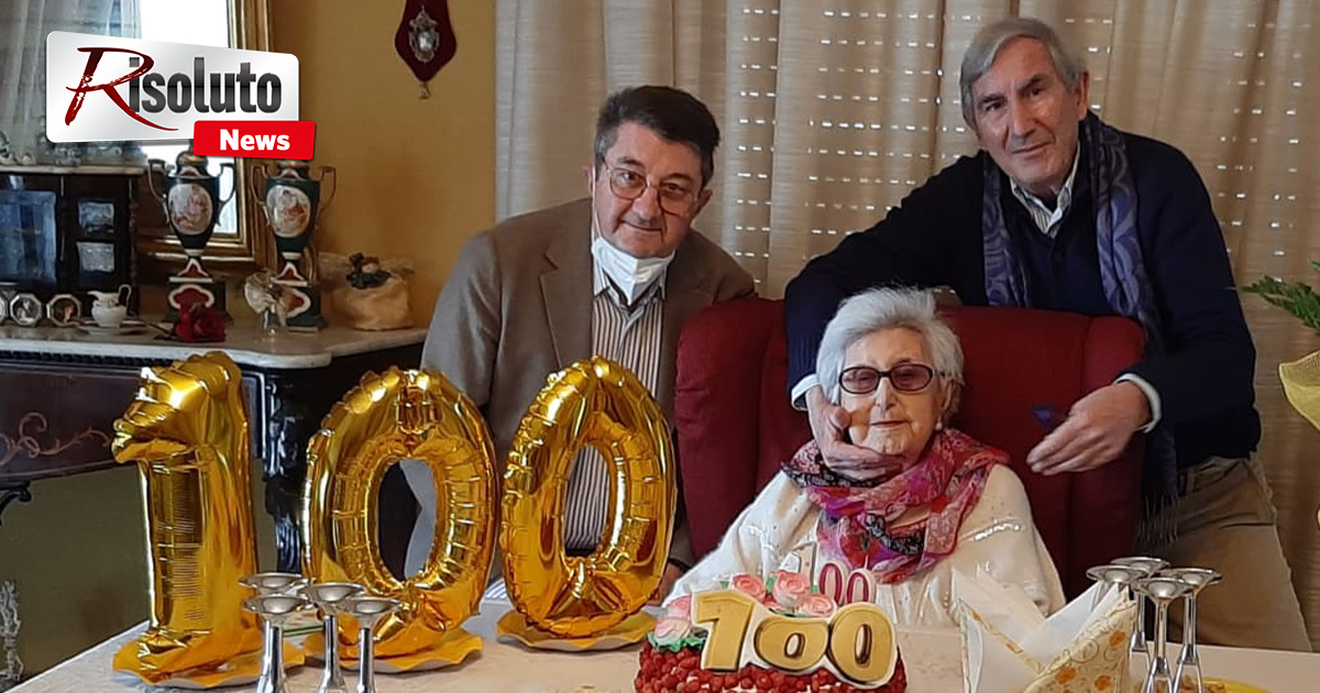 Oggi compie 100 anni la signora Maria Rizzuti, mamma degli avvocati Giovanni e Giuseppe Vaccaro