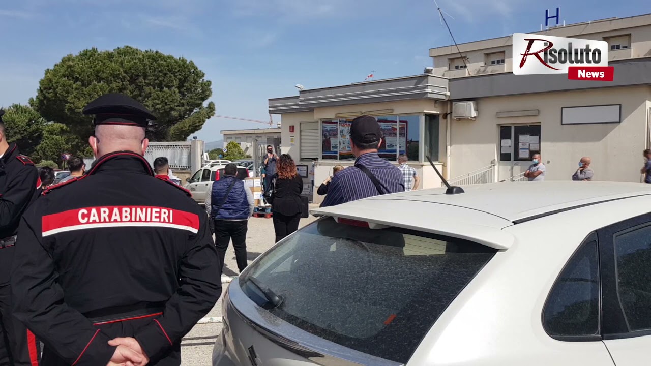 I riberesi chiedono l'apertura del Pronto soccorso e consegnano le schede elettorali (Video)