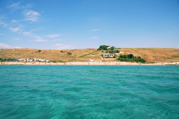 Migranti sbarcati a Lido Fiori in fuga nelle campagne di Menfi