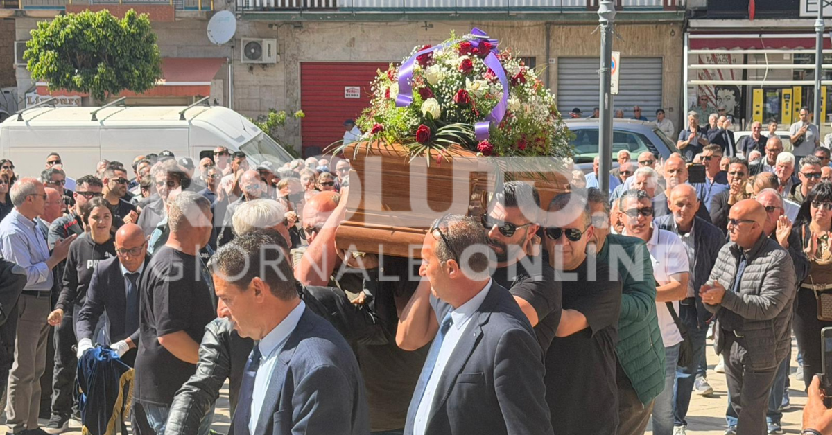 L’ultimo saluto a Domenico Smeraglia, il “gigante buono” di Ribera (Video)