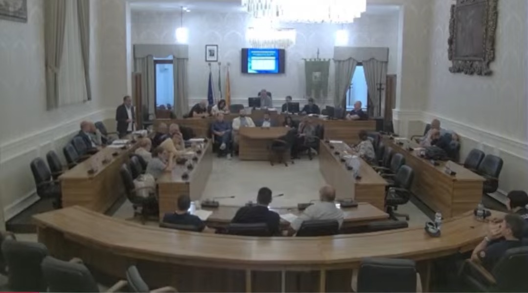 Sciacca, approvata la variazione di bilancio per Foce di Mezzo: maggioranza accusa il sindaco di inerzia