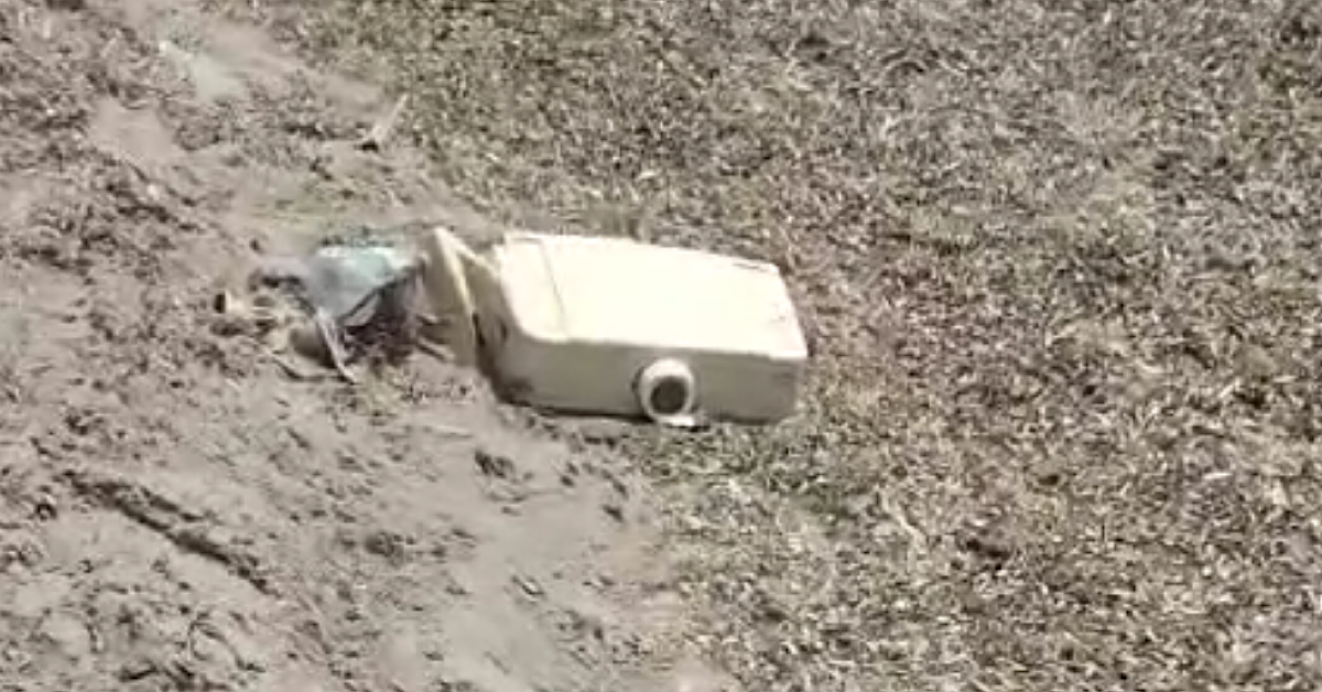 Spiaggia piena di rifiuti tra Foggia e Capo San Marco (Video)