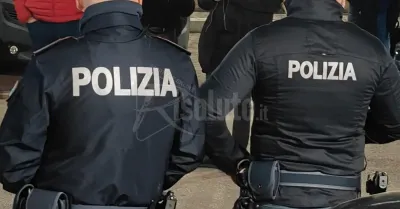 Avola, blitz della polizia: arrestati giovani accusati di armi, droga e violenze