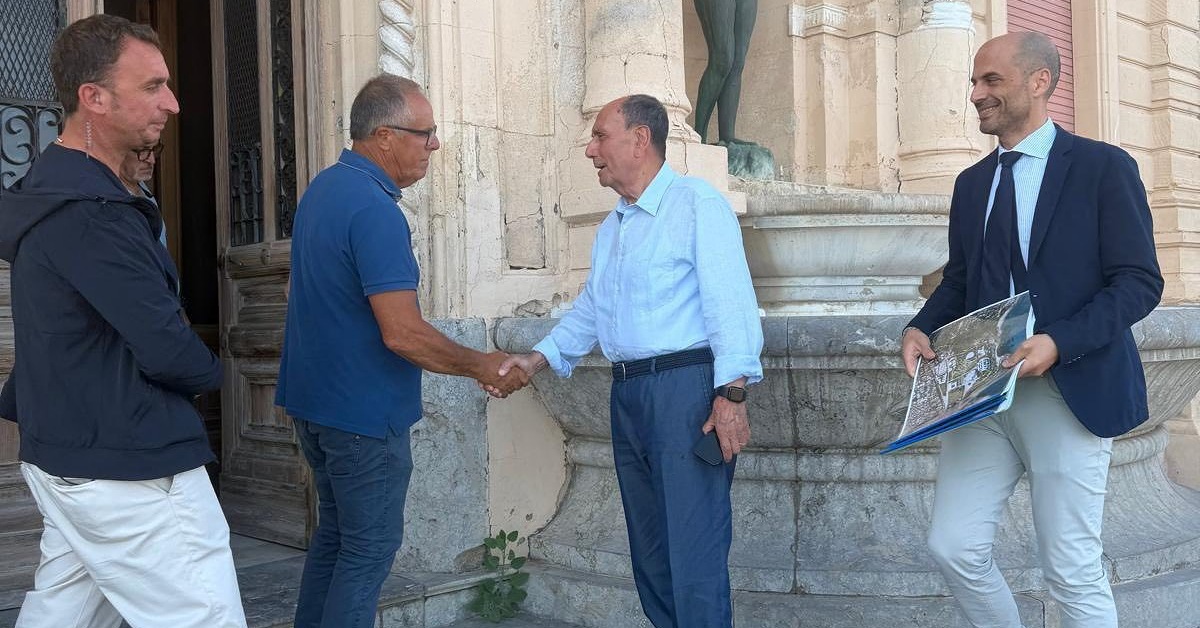 Schifani in vacanza a Sciacca visita le Terme: "Saranno rilanciate e riaperte"