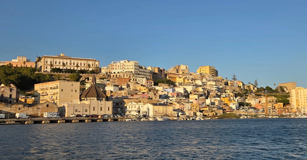 Cosa vedere a Sciacca dal mare: calette, snorkeling e tramonti che non trovi nelle guide turistiche