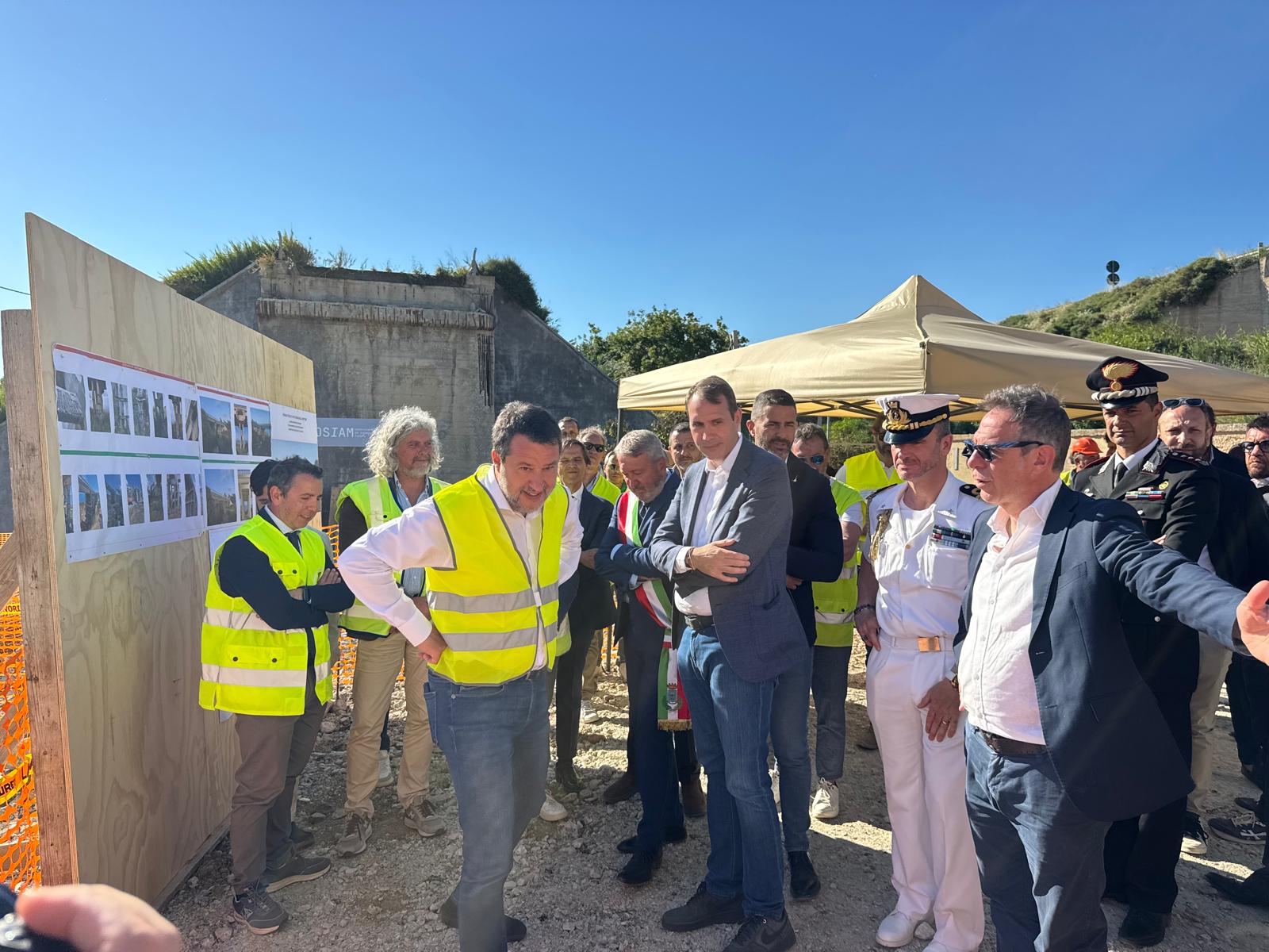 Viadotto Maddalusa, Salvini accelera: “Riapertura già a ottobre se i lavori correranno” (Video)