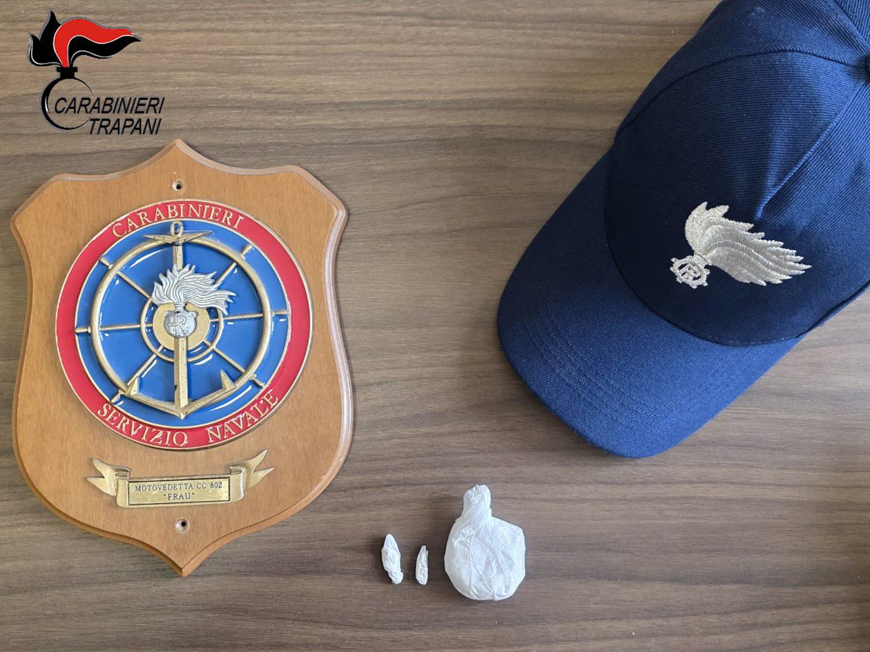 Pantelleria, sbarca con cocaina nascosta in auto: arrestato 38enne palermitano