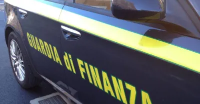 Droga e munizioni in un deposito Anas occupato abusivamente a Gela: denunciato
