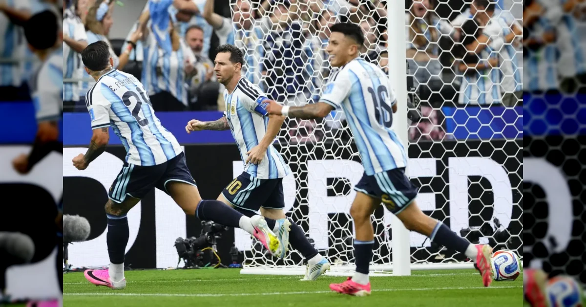 Lionel Messi festeggia con la maglia dell'Argentina dopo una doppietta contro l'Austria ai Mondiali 2026.