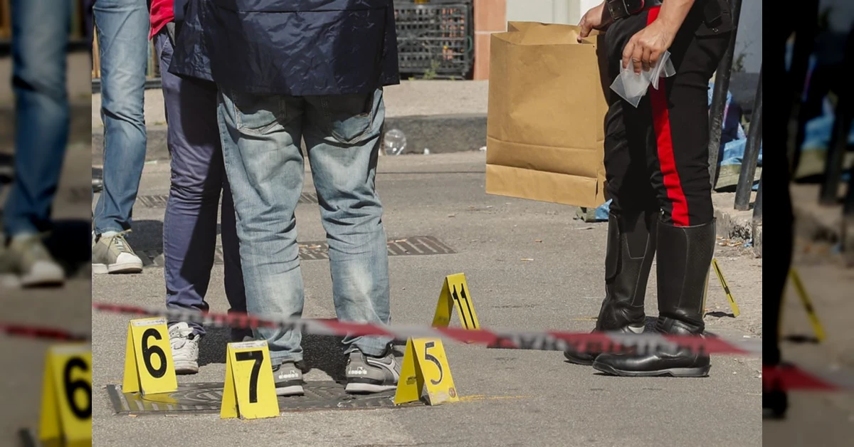 Sparatoria a Napoli nel quartiere Miano: ucciso un 21enne sotto casa, via Caprera