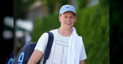 Jannik Sinner batte Cameron Norrie al Giorgio Armani Tennis Classic e si prepara a difendere il titolo a Wimbledon