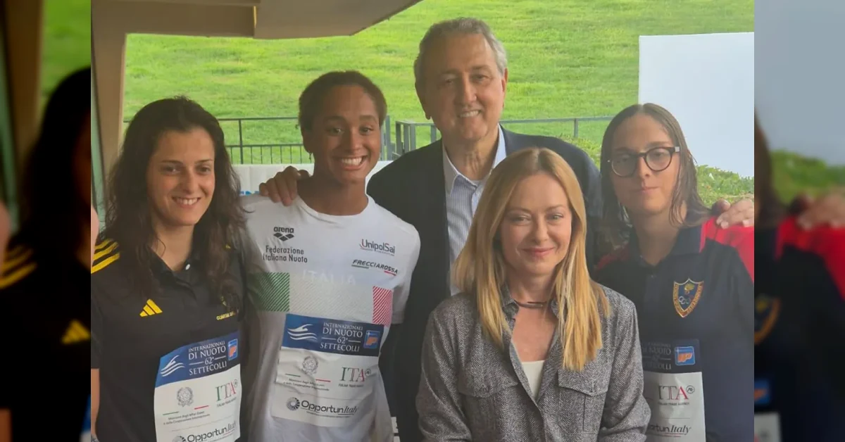 Sara Curtis festeggia il record europeo nei 50 metri dorso al Trofeo Settecolli