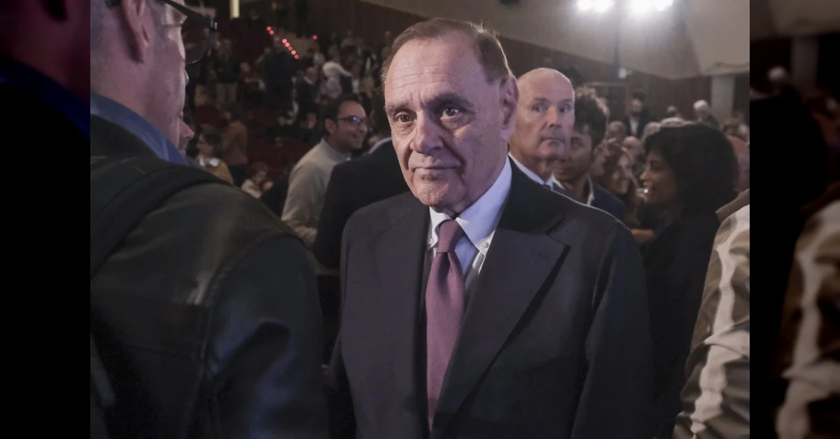 Clemente Mastella commosso durante la festa patronale di Benevento annuncia la sua malattia