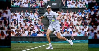 Jannik Sinner supera Brooksby in tre set e si qualifica per gli ottavi di Wimbledon