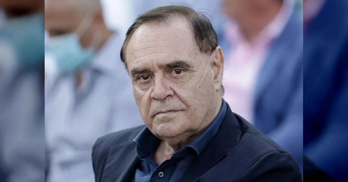 Clemente Mastella, sindaco di Benevento, annuncia di avere un tumore durante la festa patronale