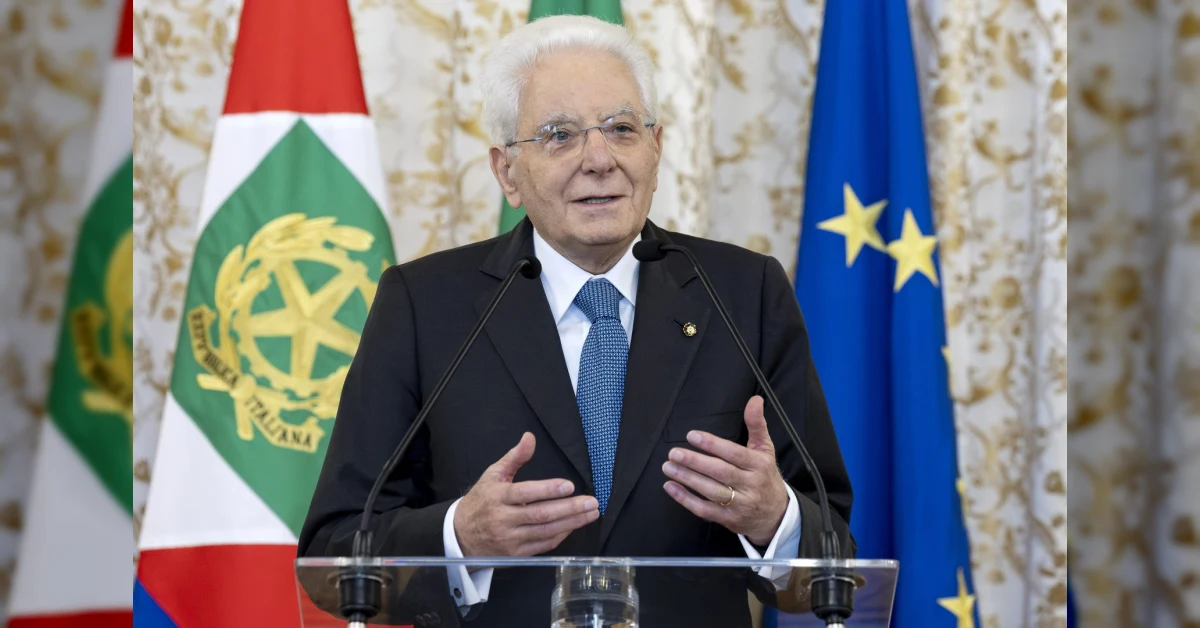 Il Presidente Mattarella saluta la bandiera americana per il 250° anniversario dell'indipendenza USA