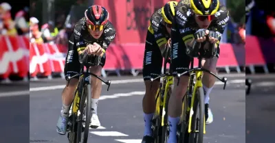 Cronosquadre a Barcellona: Vingegaard e la Visma conquistano la prima maglia gialla del Tour de France 2026