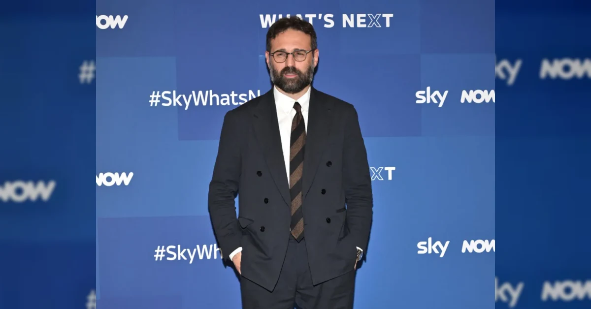 Sky svela la stagione 2026-2027 al Teatro Lirico: serie su Vialli e Mancini, documentario su Mattarella.