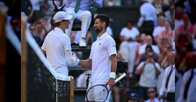 Jannik Sinner sfida Novak Djokovic in semifinale a Wimbledon venerdì 10 luglio