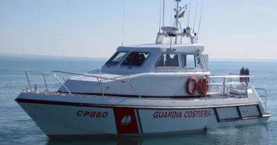 Migranti soccorsi al largo di Pozzallo: 46 persone salvate dalla Guardia costiera dopo tre giorni in mare