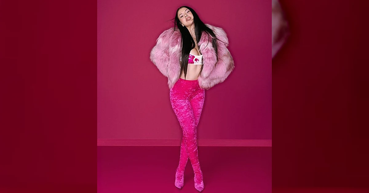 Copertina dell'album Million Dollar Babe di Anna Pepe, tra dance pop e hyperpop