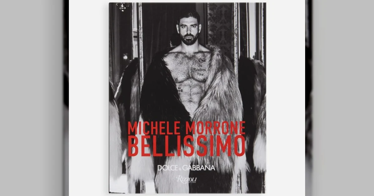 Michele Morrone firma copie di 'Bellissimo' Dolce&Gabbana al Mocambo Bar di Taormina