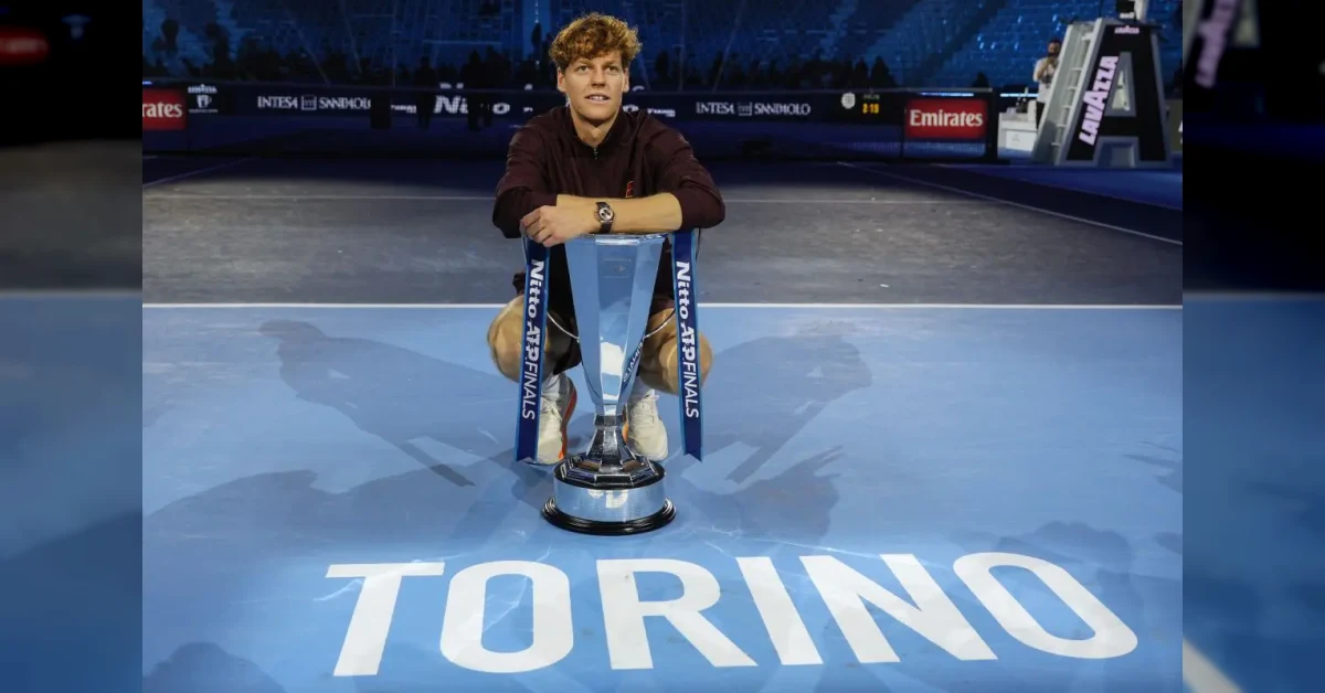 Inalpi Arena di Torino illuminata per le ATP Finals 2027 con tennisti in campo