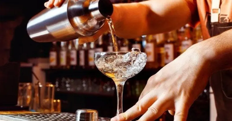 A Marsala stop alla vendita e al consumo di alcolici in strada, multe fino a 5 mila euro