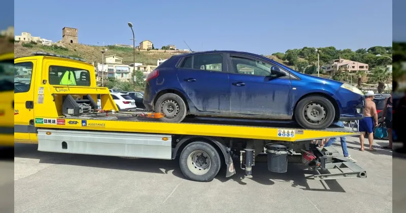 Porto Palo, tolleranza zero contro chi occupa i parcheggi per disabili: interviene il carro attrezzi