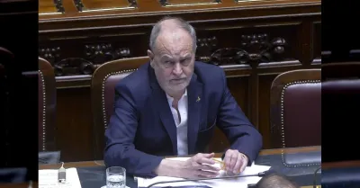 Calderoli celebra il via libera della Camera all'autonomia differenziata e annuncia il confronto con le Regioni
