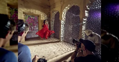 Pirelli mostra il backstage del Calendario 2027 dedicato all'India con Solve Sundsbo e Avani Rai