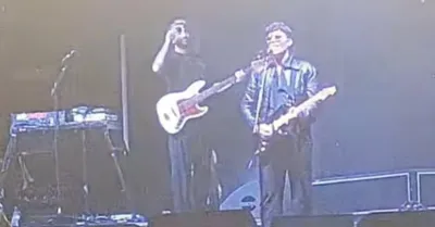 I The Kolors riportano la folla in centro a Sciacca, pienone per il concerto dell'Estate saccense