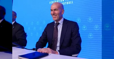 Zinedine Zidane è ufficialmente il nuovo commissario tecnico della Francia con un contratto di quattro anni