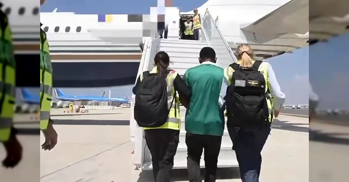 Volo charter per rimpatrio di 32 cittadini nigeriani dall'Italia operazione congiunta Ue Frontex