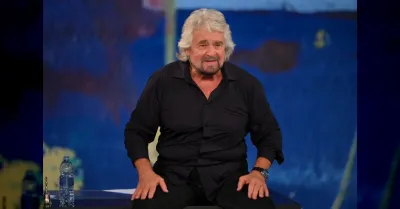 Beppe Grillo accusa il M5S di aver perso identità e diversità in un lungo post sul blog