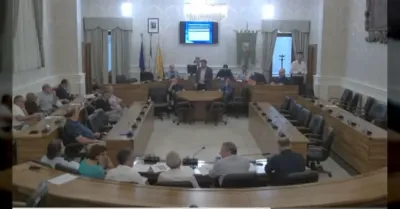 Consiglio comunale di Sciacca, metà dell'aula assente e le opposizioni votano Pef Tari e tariffe rifiuti
