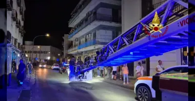 Terremoto 4.7 ai Campi Flegrei con 26 feriti e 63 scosse nella notte di panico