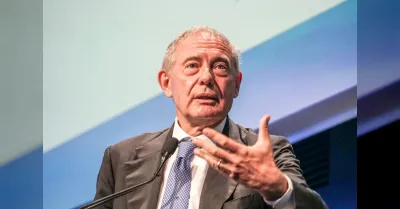 Urso lancia l'allarme sull'Ex Ilva e definisce il provvedimento una bomba sociale