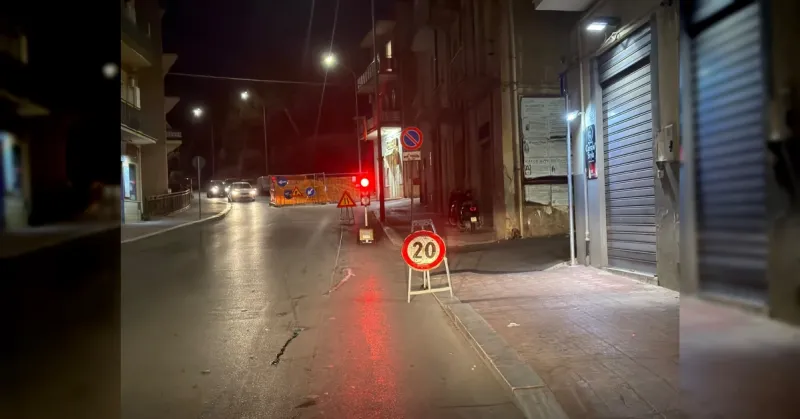 Arriva il semaforo in via Mazzini a Sciacca, Aica inizia i lavori