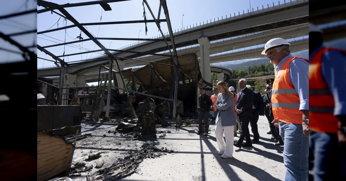 Giorgia Meloni ringrazia i carabinieri feriti in Val di Susa durante la visita alla caserma Palidoro
