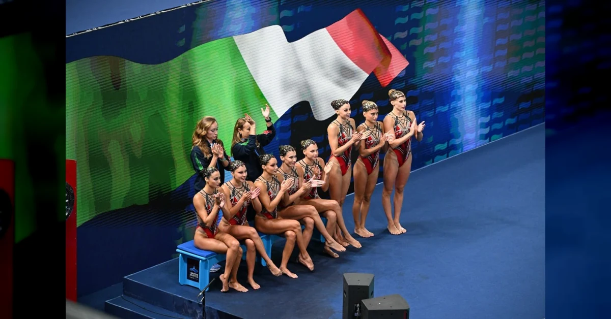 Italia bronzo nuoto artistico routine acrobatica squadra Europei Parigi