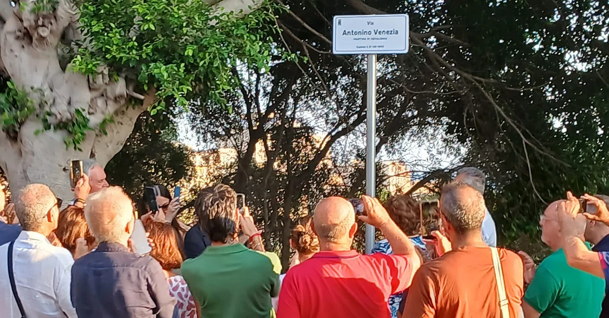 Cerimonia di intitolazione di tre strade di Sciacca ai partigiani Antonino Venezia, Pellegrino Prestia e Giuseppe Prestia