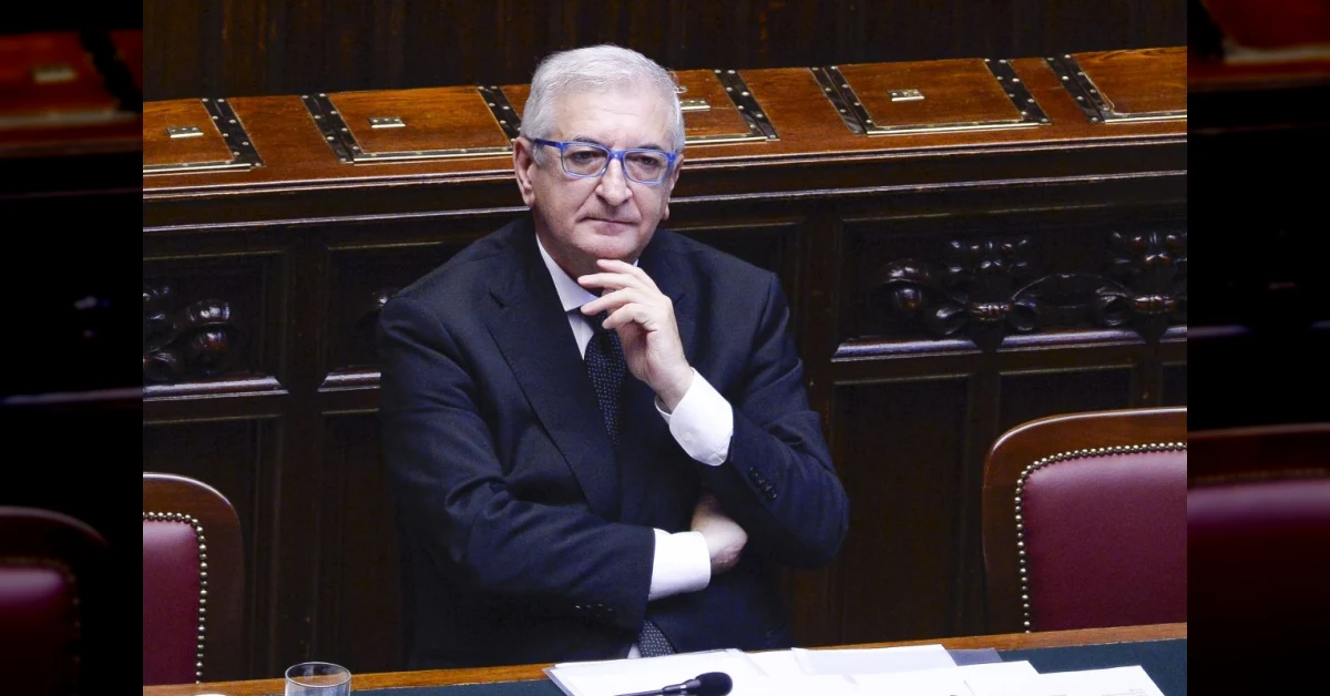 Tommaso Foti, Ministro per gli Affari europei, annuncia il via libera Ue alla revisione del Pnrr con 2,5 miliardi per industria e case popolari