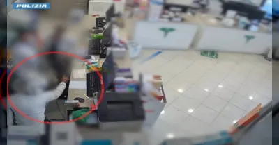 Rapina in farmacia a Catania con taglierino, la Polizia arresta il presunto autore