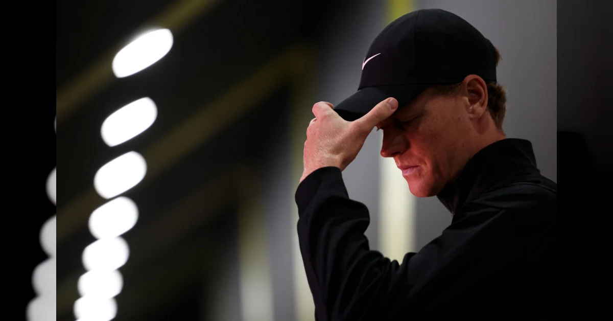 Jannik Sinner si ritira da Cincinnati per infiammazione al ginocchio destro