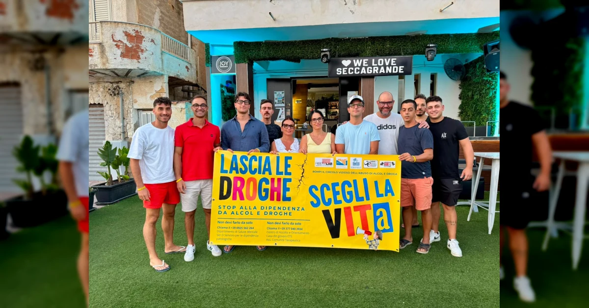 Giovani in campo sportivo con il premio Fair Play 'Scegli la vita' per la prevenzione delle dipendenze