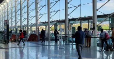 Etna in eruzione, chiusi gli aeroporti di Catania e Comiso: voli sospesi